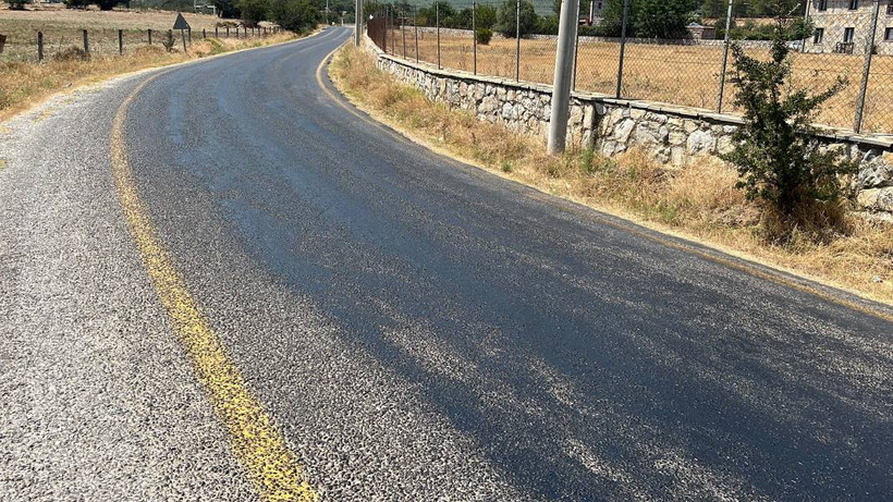 Bodrum'da 45 derece sıcakta asfalt eridi - Resim: 3